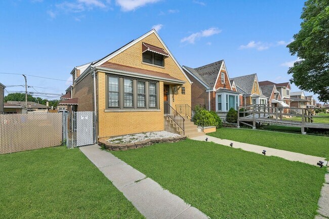 Foto del edificio - 6452 S Knox Ave