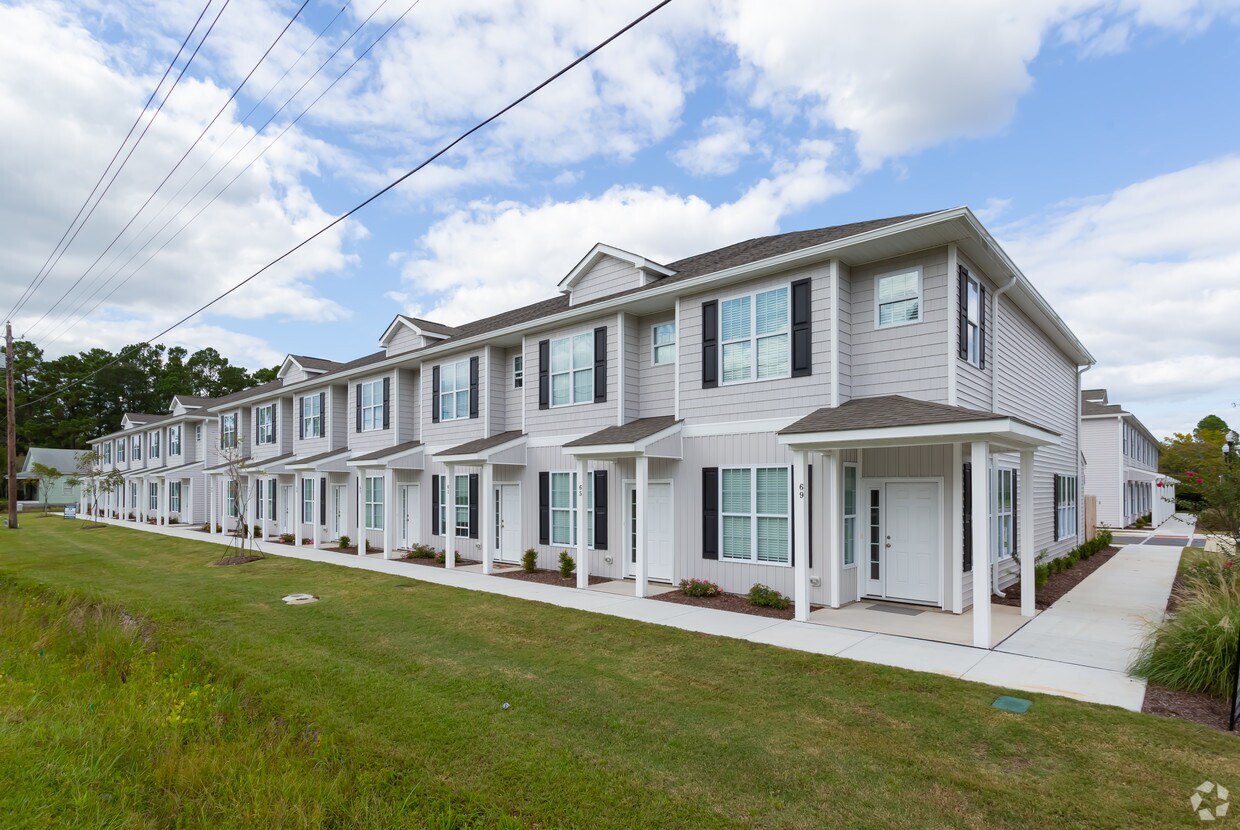 Foto principal - Village At Dresser Lane