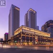 Building Photo - 19 Bathurst St