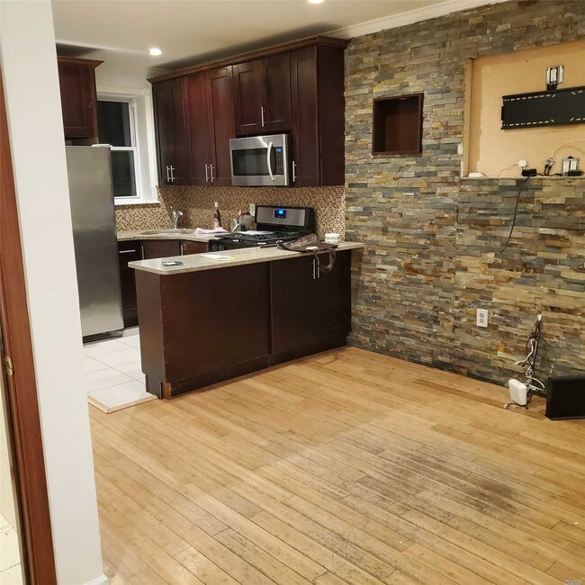 Foto del edificio - 739 Hemlock St