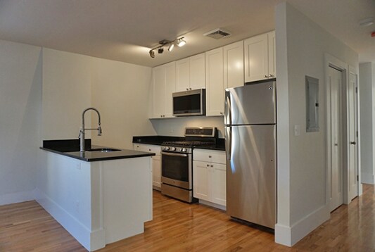 Primary Photo - 4 Osgood St