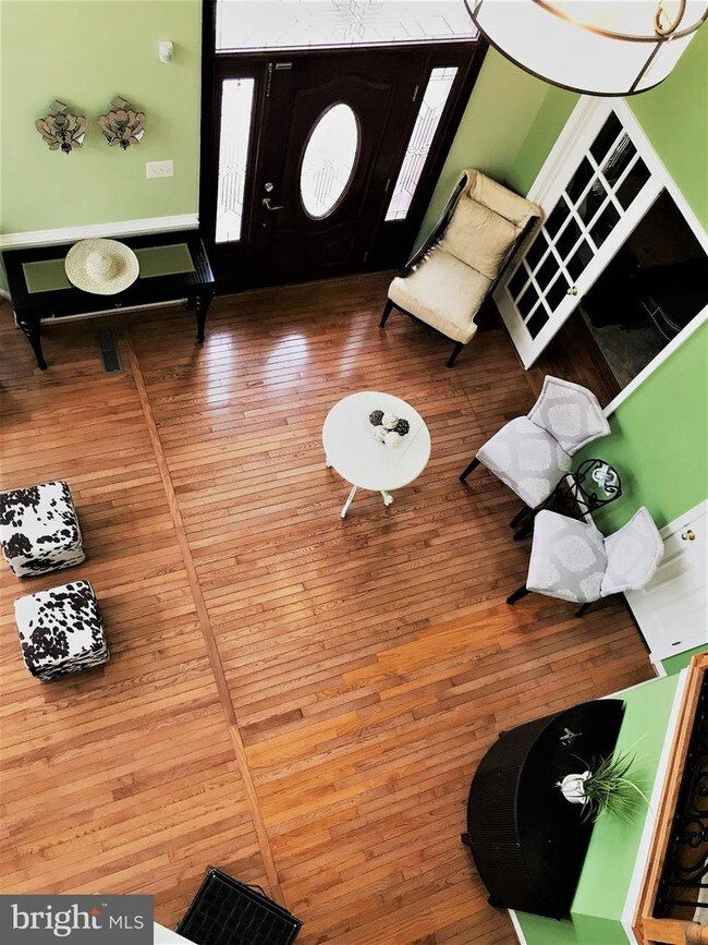 Building Photo - 9671 Royal Crest Cir