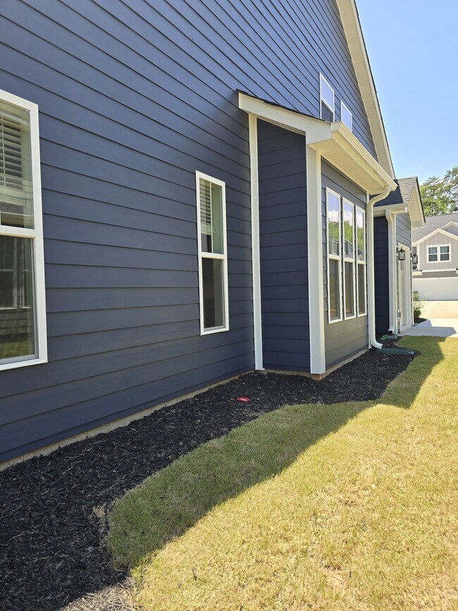 Foto del edificio - 313 Grange Valley Ln
