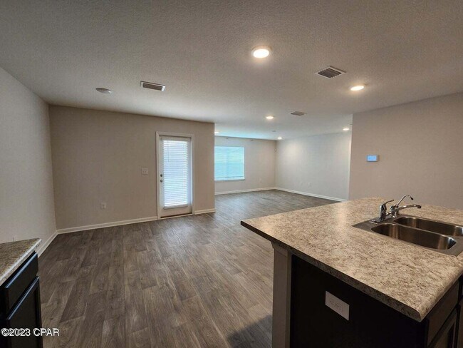 Foto del edificio - 7196 Hatteras Blvd