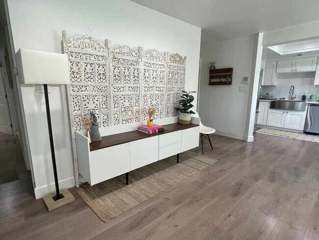 Foto del edificio - 12157 Moorpark St