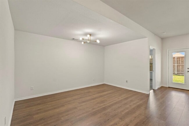 Building Photo - 11129 Pond View Ct