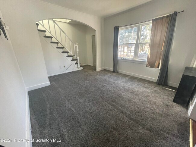 Foto del edificio - 512 W Market St