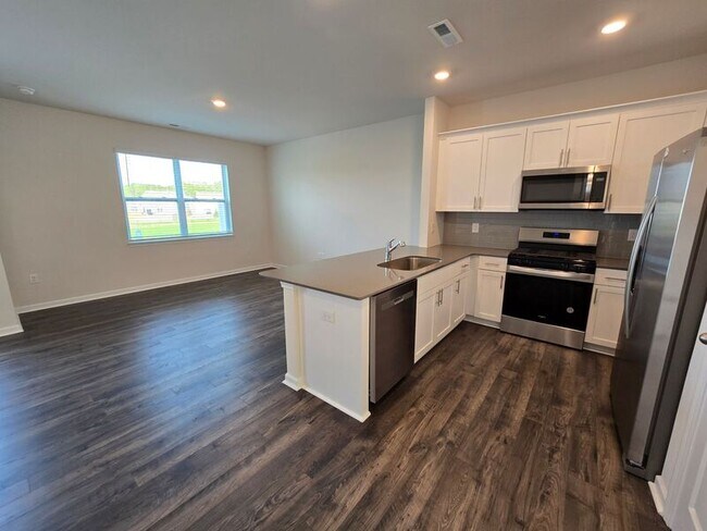 Foto del edificio - 471 Belgian Red Wy