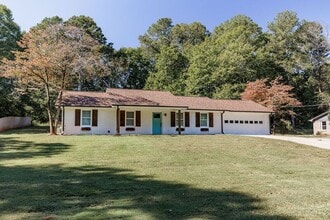 Building Photo - 145 VFW Dr