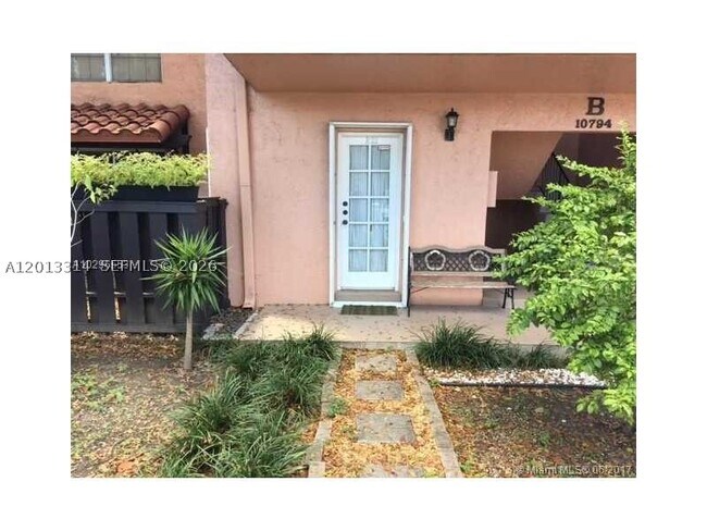 Foto del edificio - 10794 N Kendall Dr