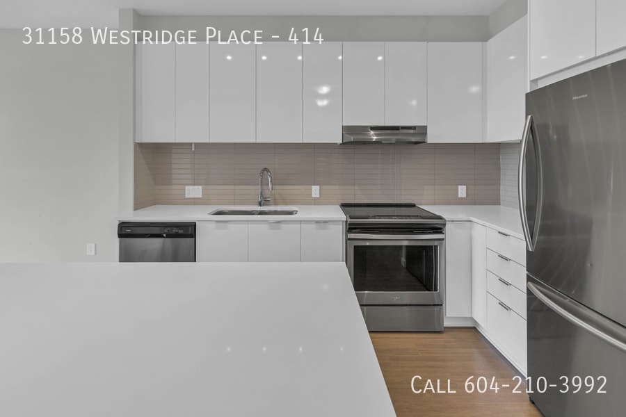 Primary Photo - Modern Condo on Westridge