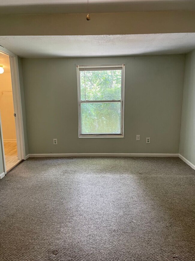 Foto del edificio - Fall Into Comfort! Spacious 3BR/2BA Upstai...