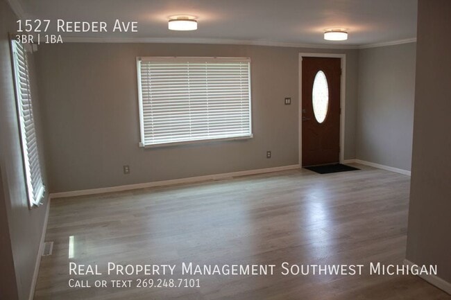 Foto del edificio - 1527 Reeder Ave