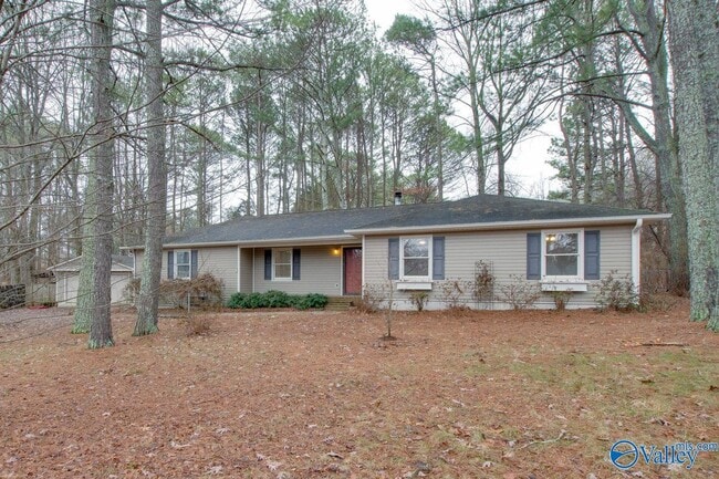 Building Photo - 104 Lindell Dr