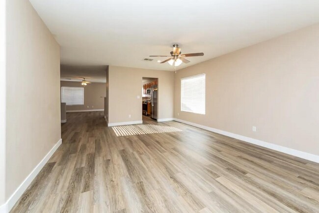 Foto del edificio - 3138 Fern Crest Ave