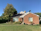 Primary Photo - Well cared for and unique 5 bed 2 bath hou...
