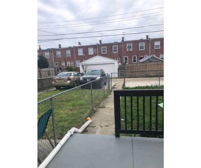 Building Photo - 3445 Juneway-7 Available $500 7