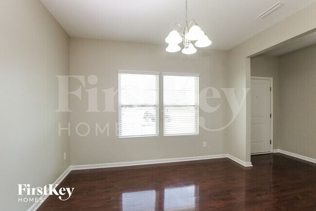 Building Photo - 3643 Creekside Dr