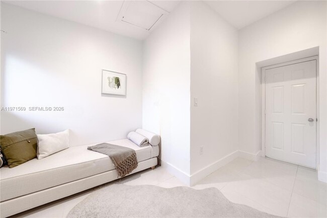 Photo - 3736 NE 166th St Townhome