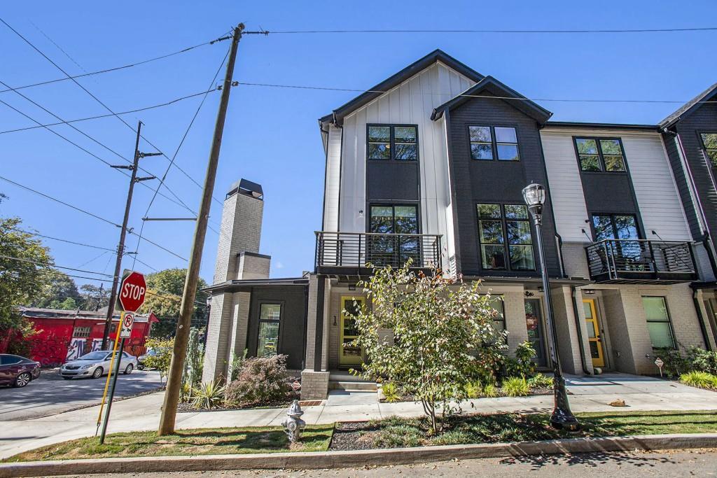 Primary Photo - 1350 May Ave SE