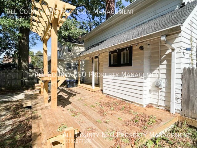 Foto del edificio - 1422 Elder Ave