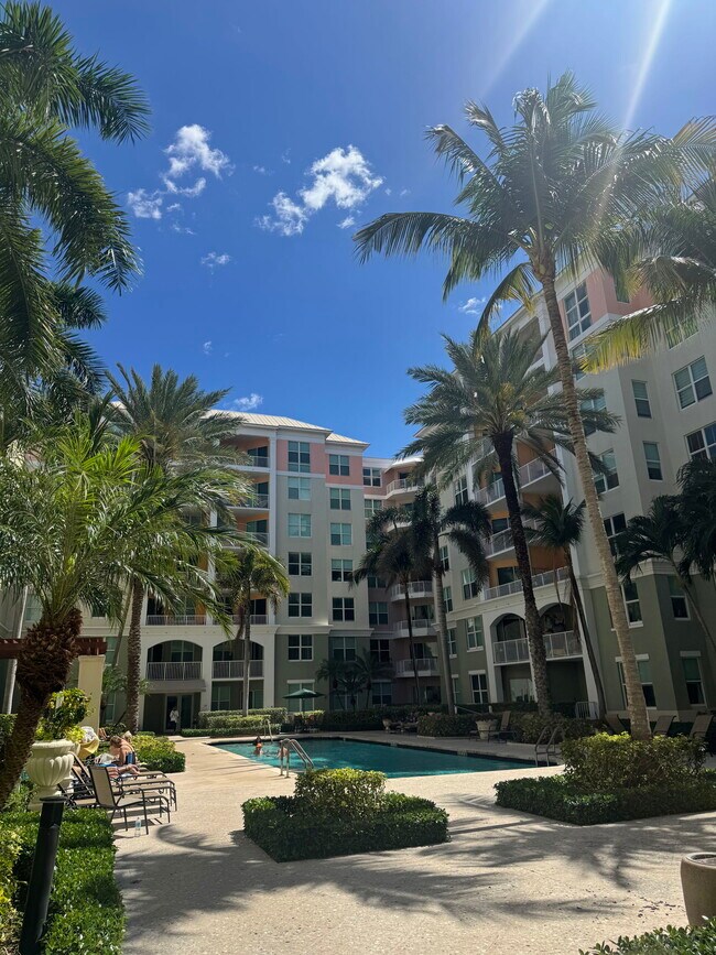 Foto del edificio - 356 Moorings Dr