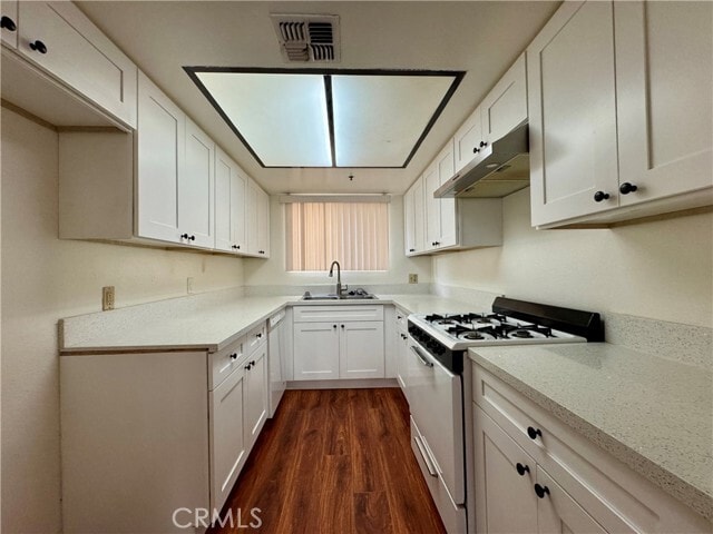 Building Photo - 987 E Del Mar Blvd