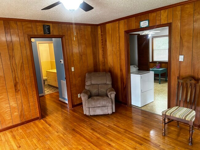 Área de estar - 3733 Wakefield Ln