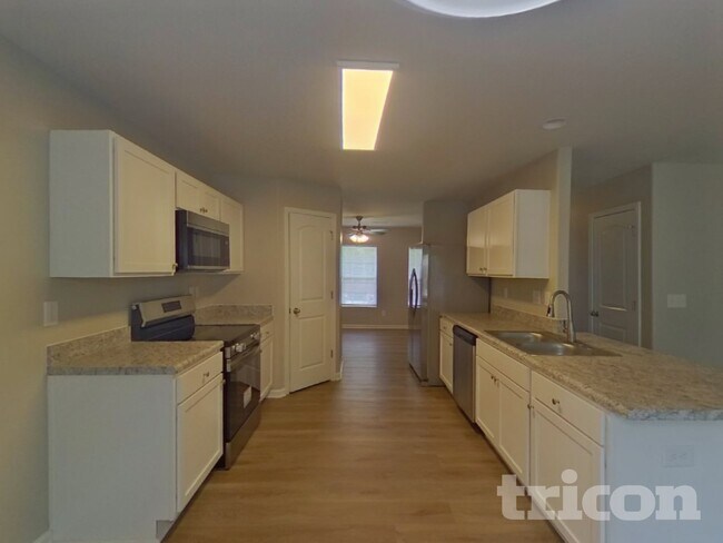 Building Photo - 631 Buckskin Rd