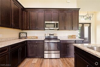 Building Photo - 16630 Willow Point Ct