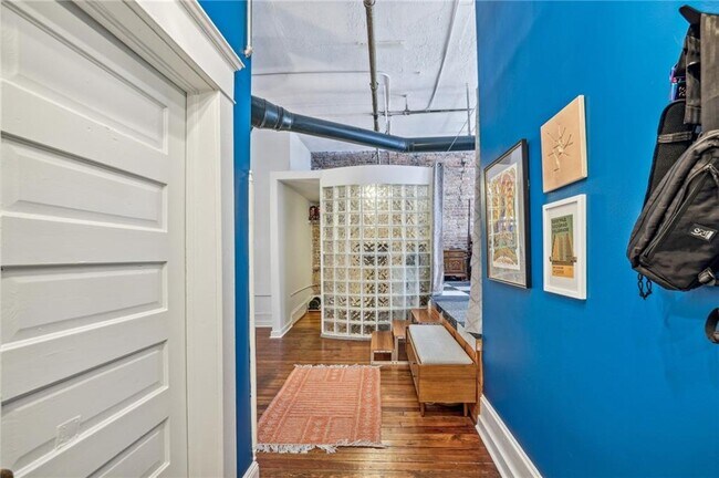 Foto del edificio - 215 Mitchell St SW