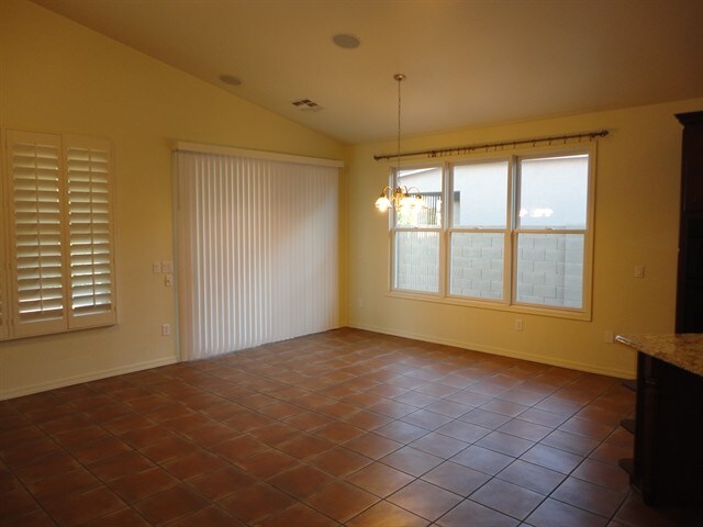Foto del edificio - 3075 S Ashley Dr