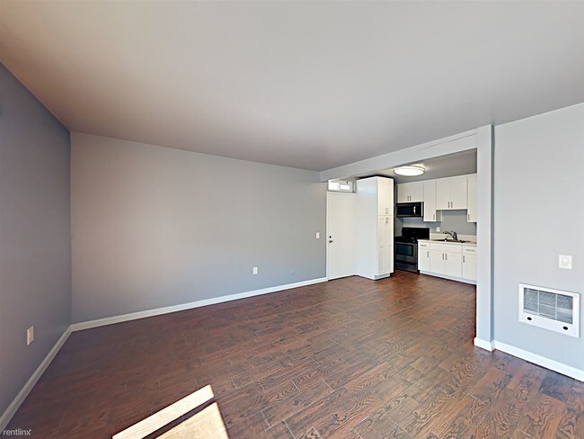 Building Photo - Studio, 1 bath  - 1973 Apple St Apt 24