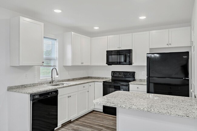 Building Photo - 350 Sruthi Dr