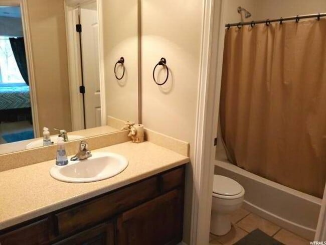 Foto del edificio - September Rent Free! 3 Bedroom for Rent in PG