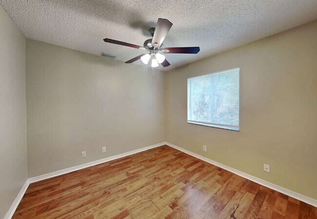 Building Photo - 1532 Salerno Cir