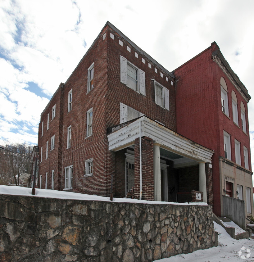 Primary Photo - 912 Princeton Ave