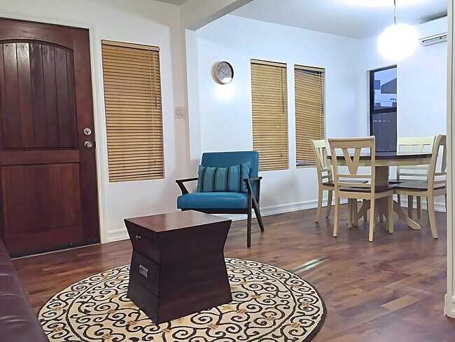 Foto del edificio - 1111 Myra Ave