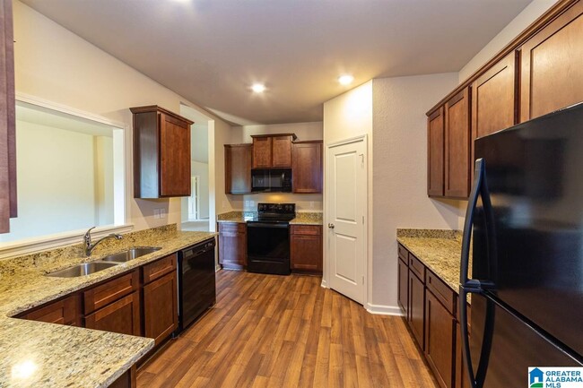 Building Photo - 10757 Bent Brook Dr