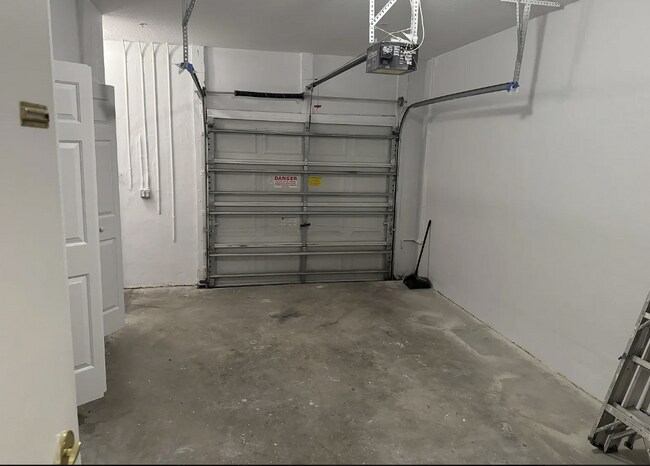 Foto del edificio - 3516 Shoma Dr