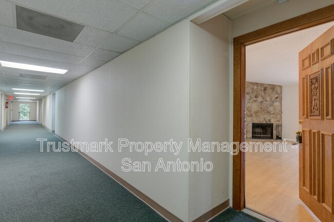 Building Photo - 4119 Castlewood