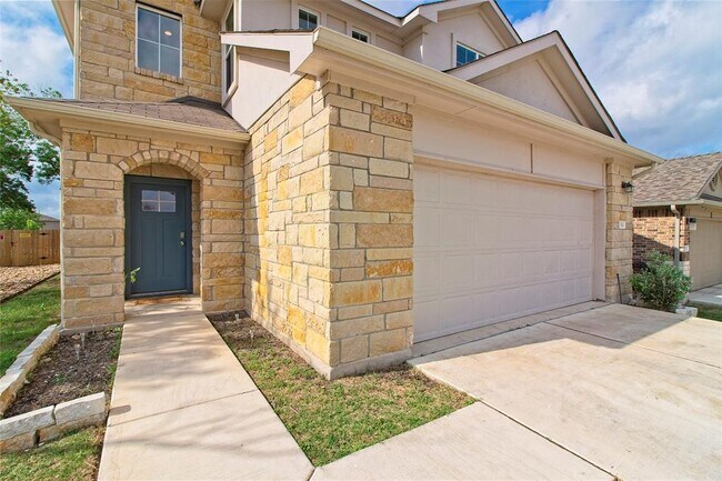 Building Photo - 513 Shiner Ln