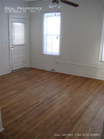 Foto del edificio - 216 Maple St