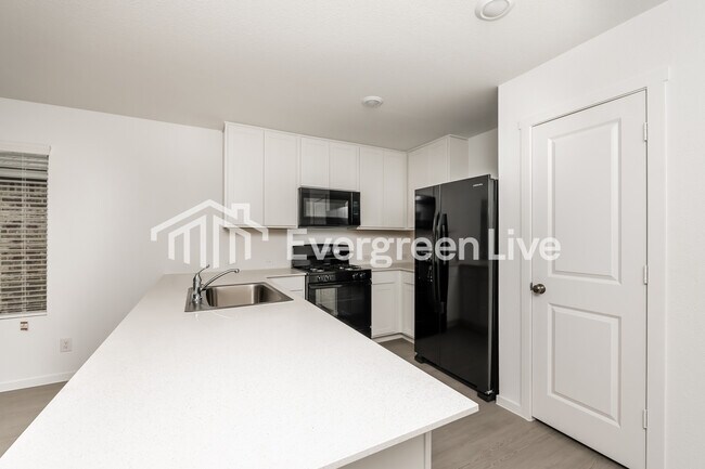 Building Photo - 1211 Falcon Hts Dr