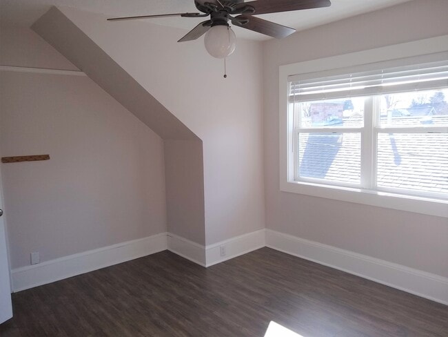 Bedroom #2 South Facing - 3381 SE 10th Ave Unit B