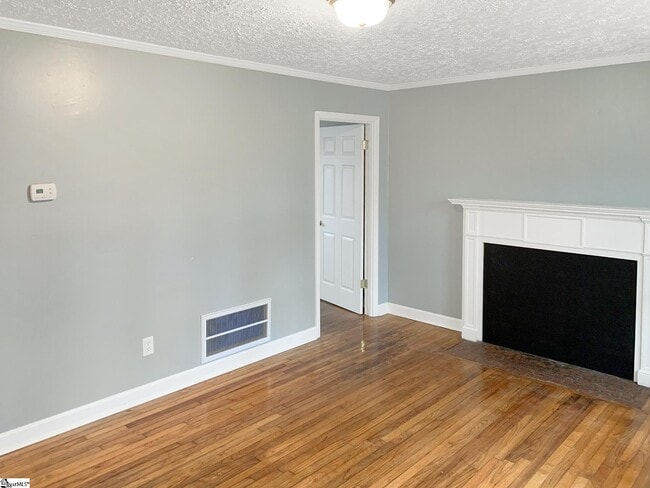 Building Photo - 110 Lynch Dr