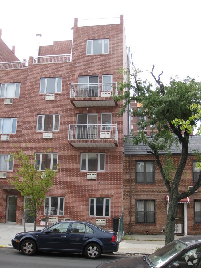 Foto del edificio - 132-20 Pople Ave