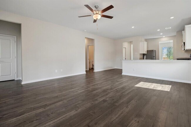 Building Photo - 15854 Berry Hl Dr