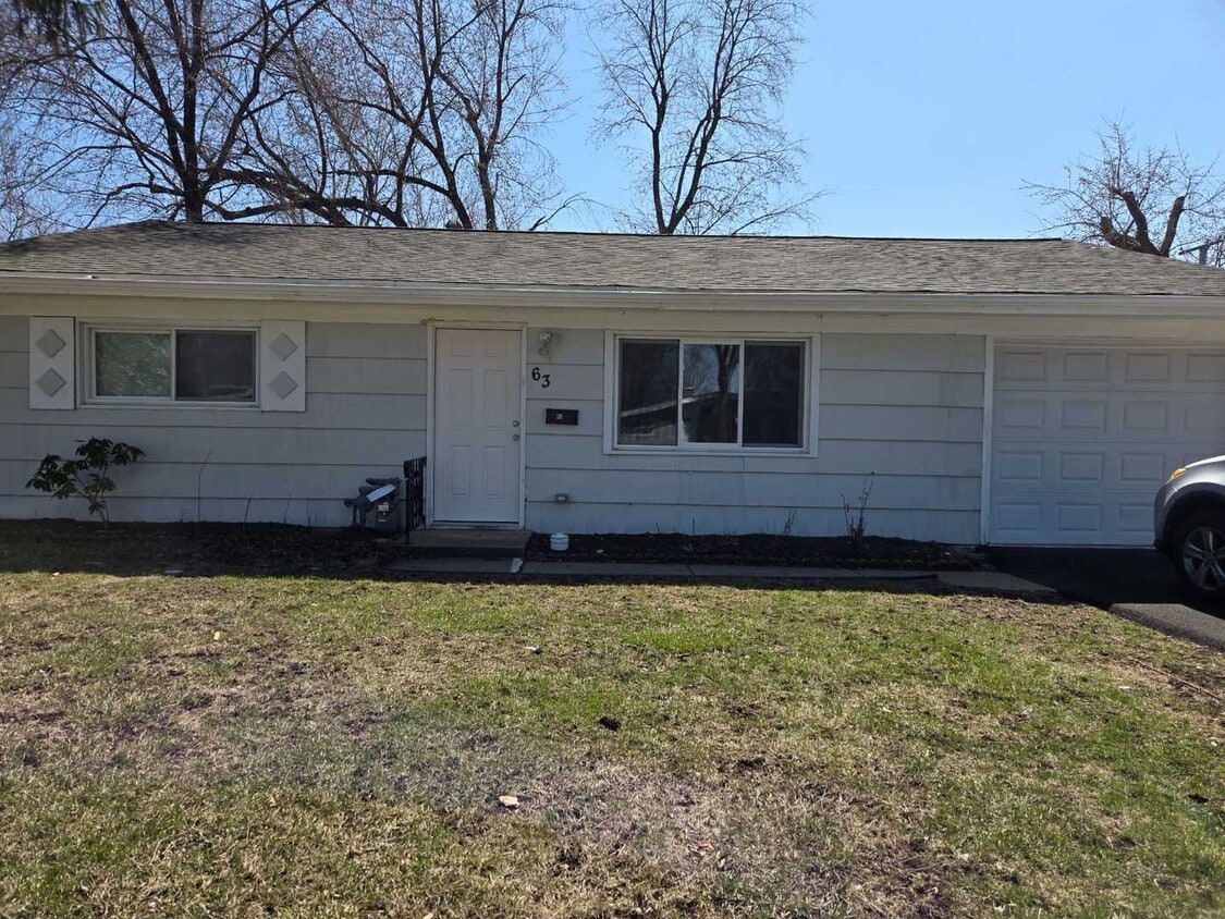 Primary Photo - 63 W Manchester Dr
