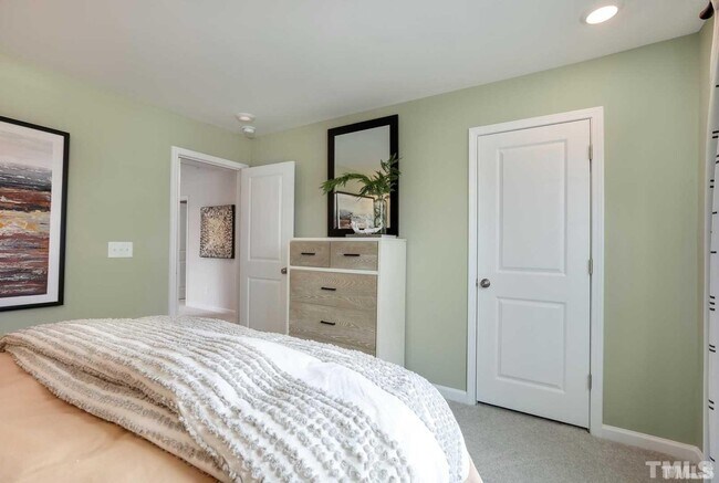 Building Photo - 5048 Tura St